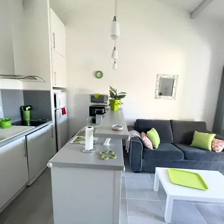 Apartment Bel A 300 Metres De La +parking *